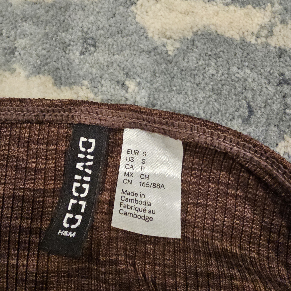 H&M Divided Brown Ribbed Top - Picture 4 of 4
